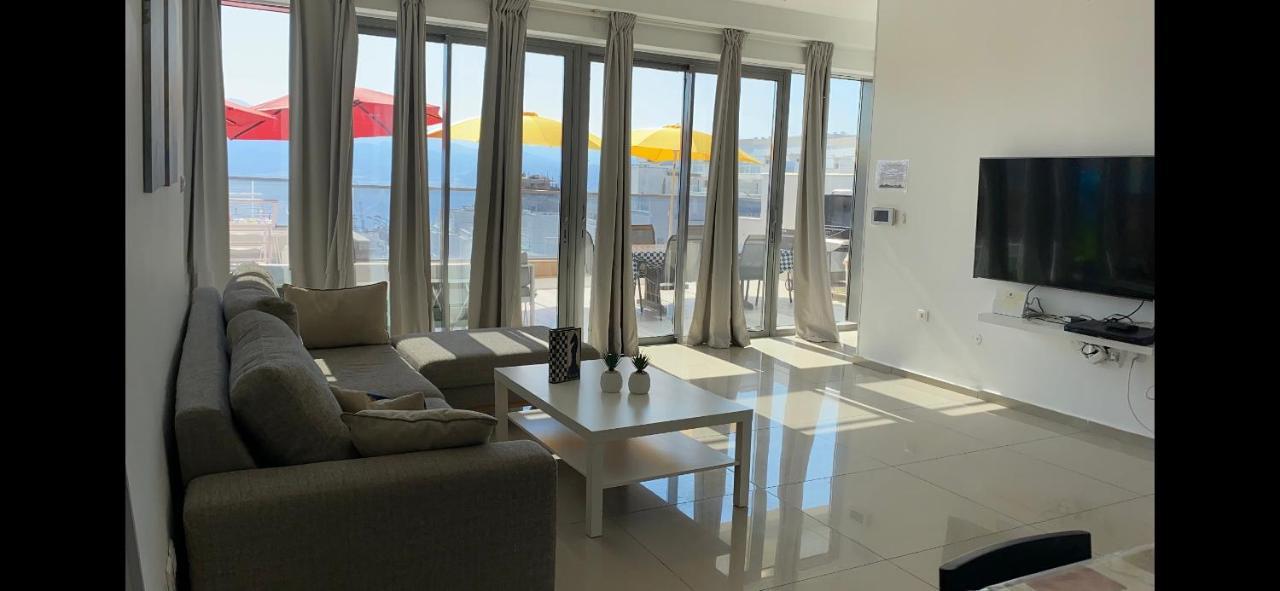 Stunning Penthouse With Sea Views And Private Heated Pool Apartment Eilat Ngoại thất bức ảnh
